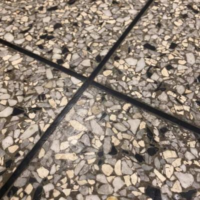 Asbestzement zwischen Terrazzo, Solgeo J. Meyer